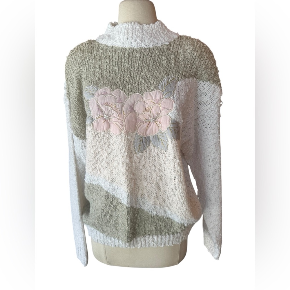 1980s Kirsten Grey Floral Knit Nubby Sweater